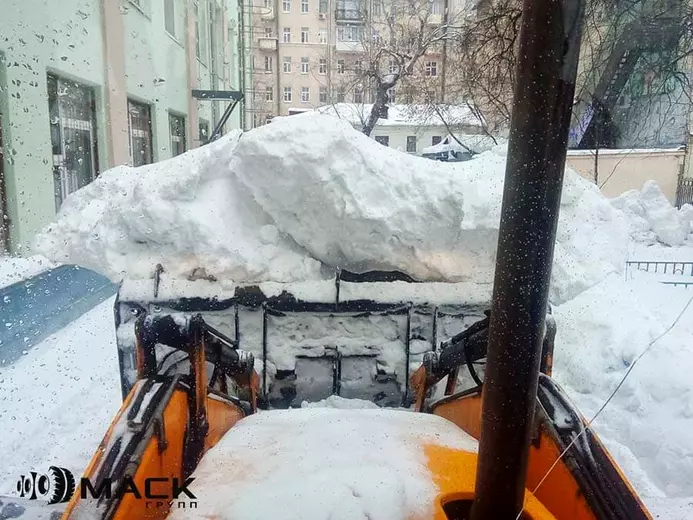 Уборка снега под ключ в Москве: погрузка и утилизация