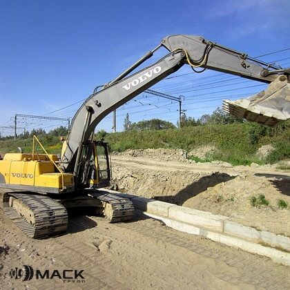 Экскаватор volvo ec210