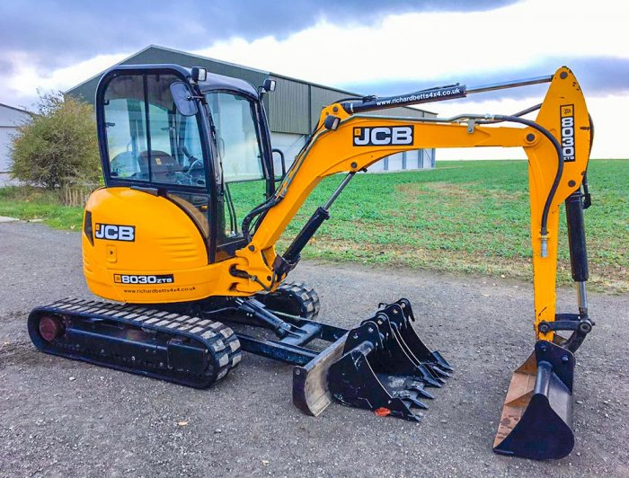 Аренда мини-экскаватора JCB 8030