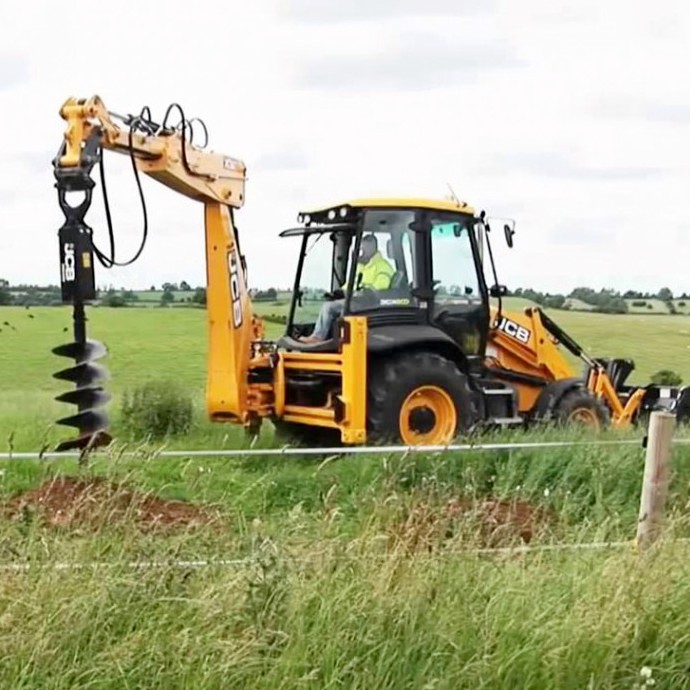 Аренда ямобура JCB 3CX
