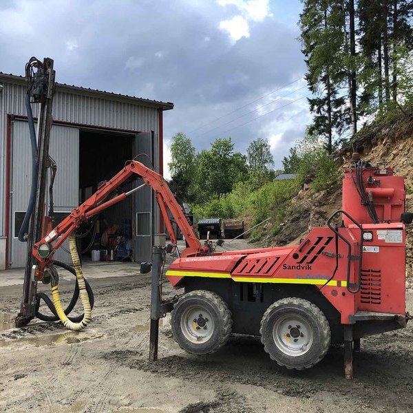 Аренда ямобура Sandvik DC120