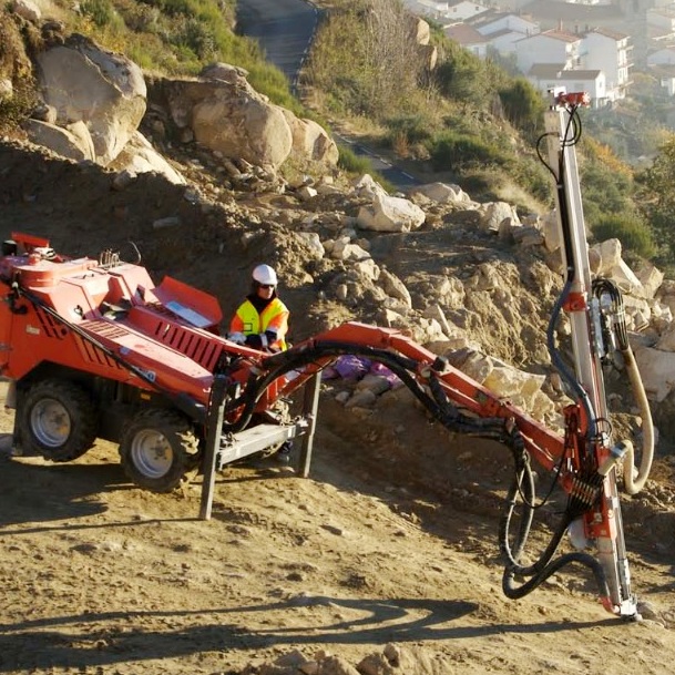 Аренда ямобура Sandvik DC120